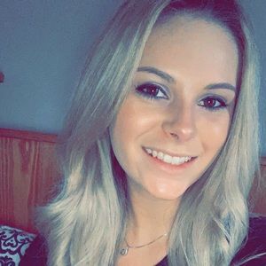 Meet your Posher, Cortney